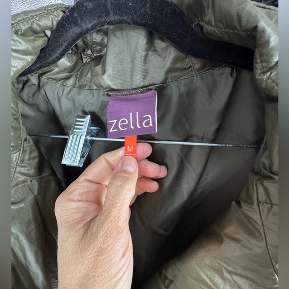 Zella packable army green puffer with high neck M - Picture 5 of 5